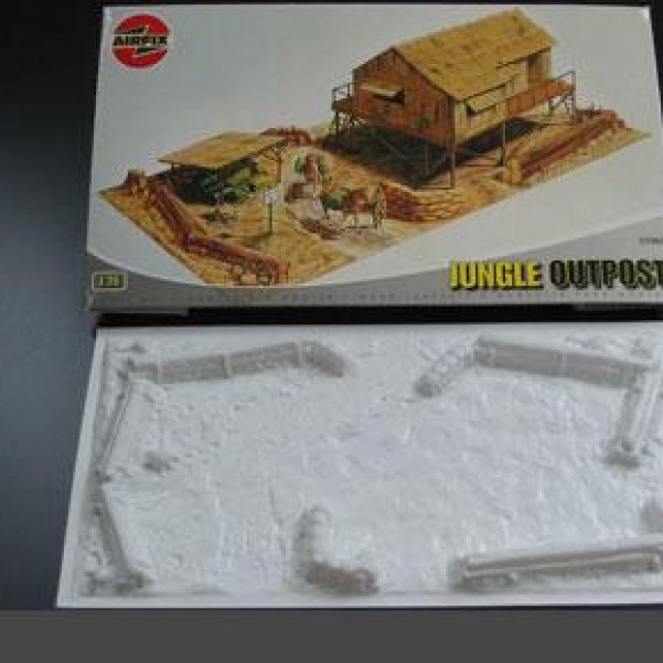 A111 Airfix Jungle Outpost Base